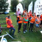Kinder und Helfer_3